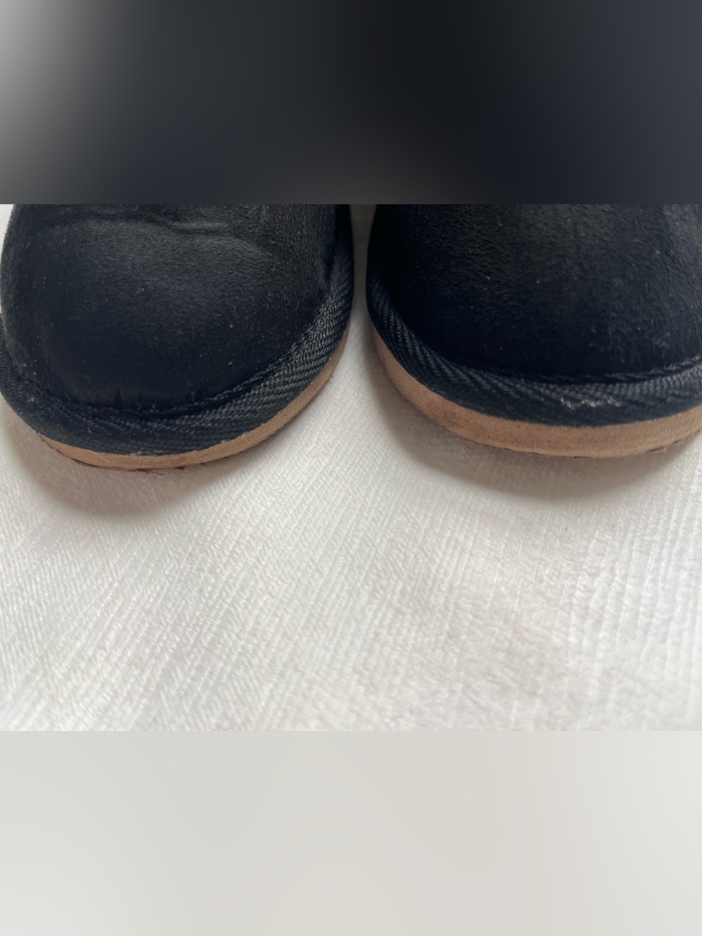 Old Navy Black Kids Fleece-Lined Faux-Suede Boots size 11 - Picture 3 of 6